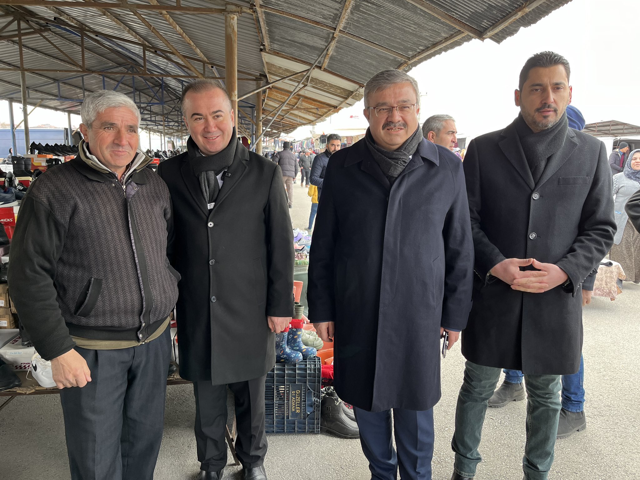AK Partili Yurdunuseven Esnaf ve Vatandaşla Yakından İlgilendi