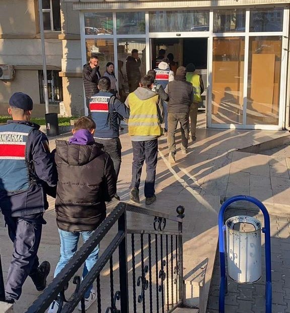 Hızlı tren şantiyesine hırsızlar dadandı