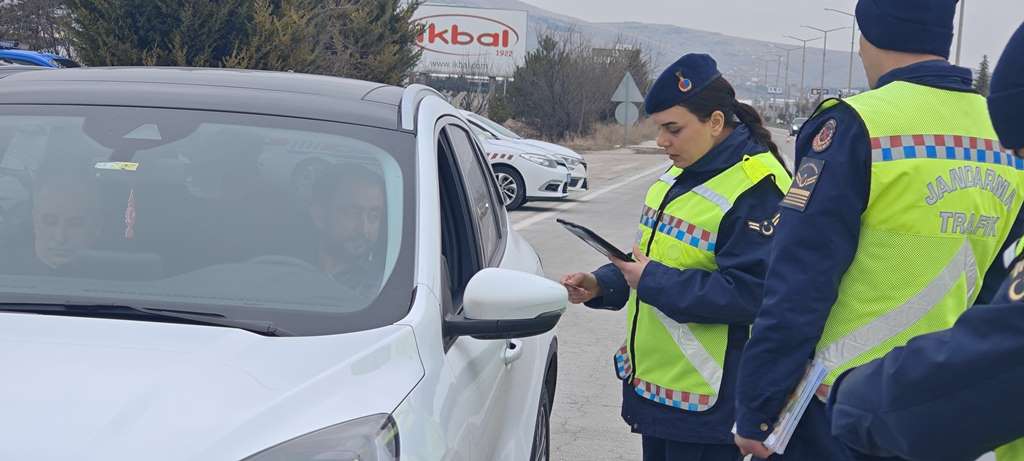 SUSUZ KAVŞAĞINDA TRAFİK DENETİMİ YAPILDI