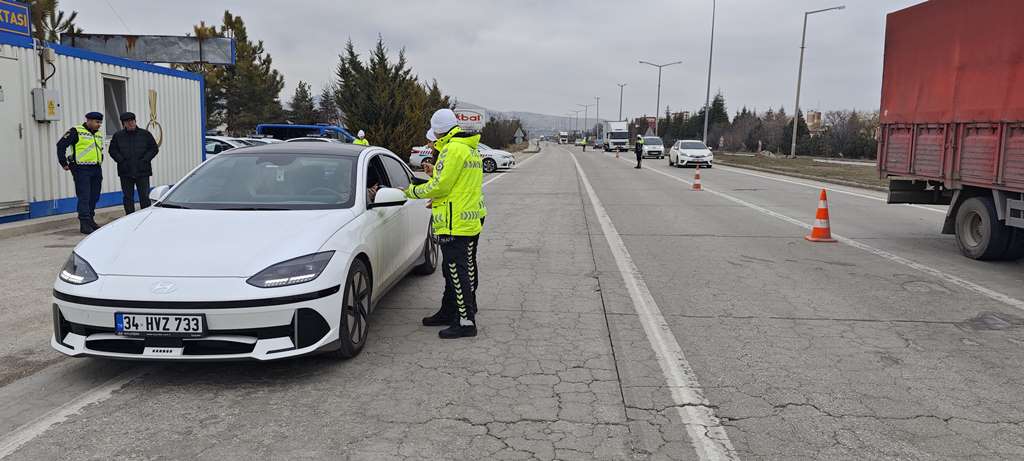 SUSUZ KAVŞAĞINDA TRAFİK DENETİMİ YAPILDI