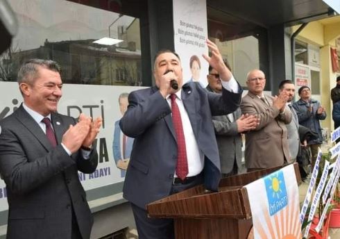 "İYİ Parti Sultandağı'nda Seçim Koordinasyon Merkezi Dualarla Açıldı"