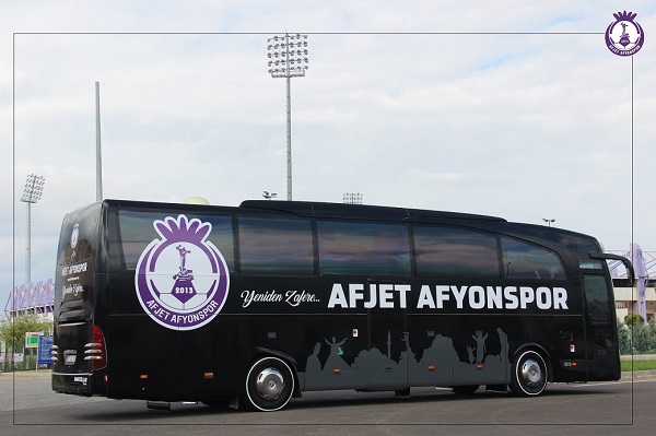 HES İLAÇ AFYONSPOR 'DA  FUTBOLCULAR YAYA KALDI ADINI KOYAMADIĞIMIZ BİR OLAY YAŞANIYOR