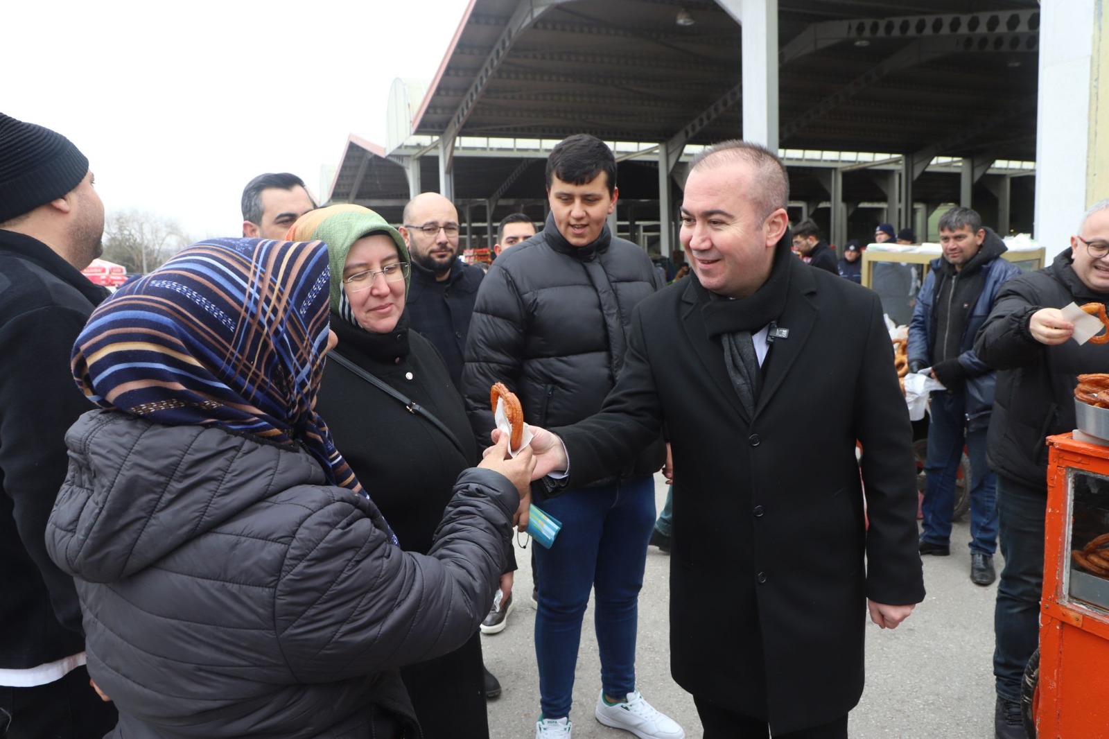 ULUÇAY PAZAR ESNAFINI ZİYARET ETTİ