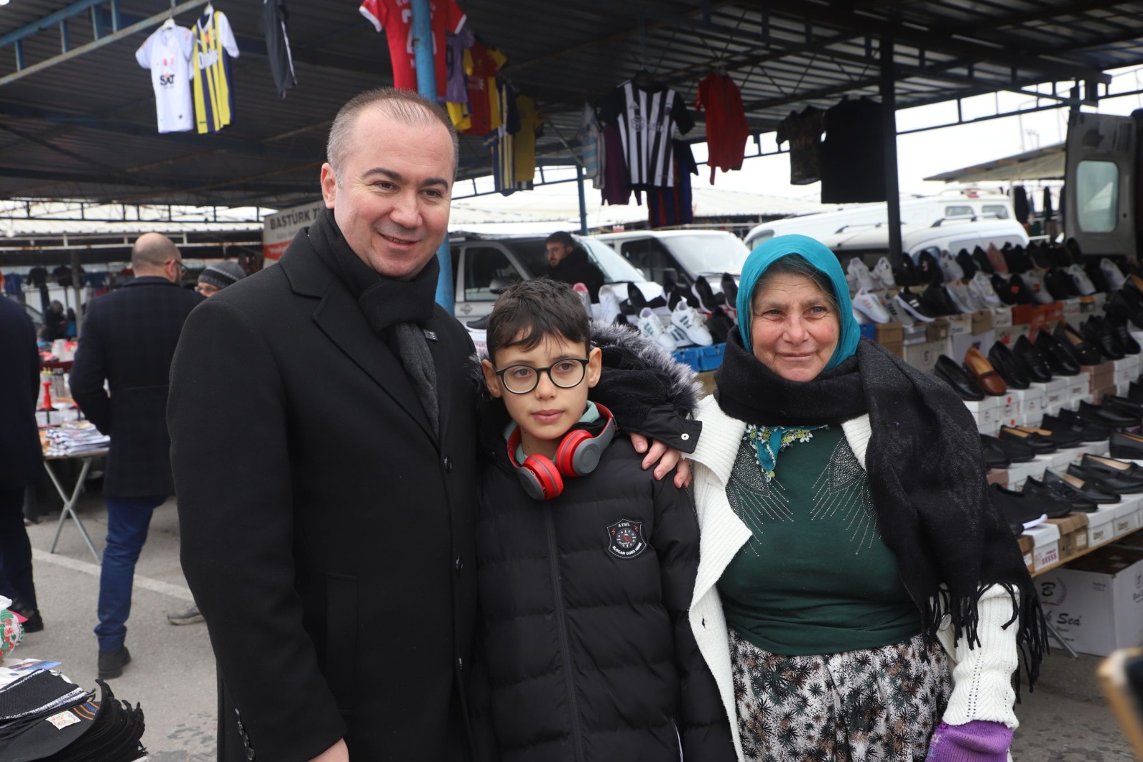 ULUÇAY PAZAR ESNAFINI ZİYARET ETTİ
