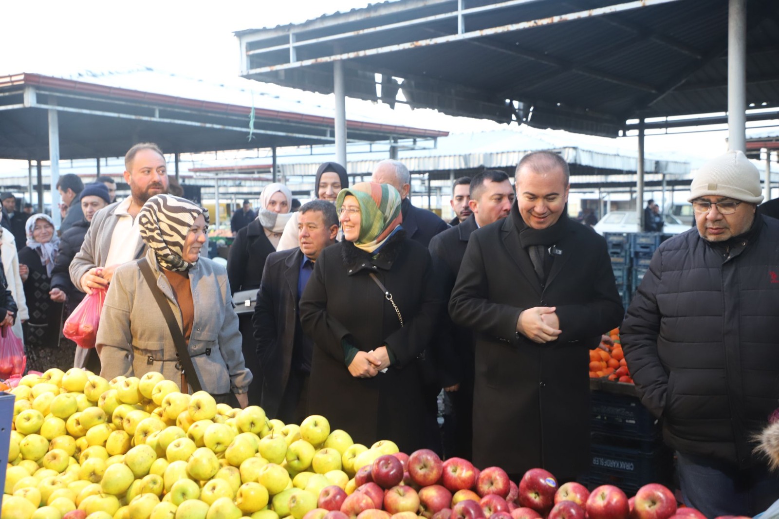 ULUÇAY PAZAR ESNAFINI ZİYARET ETTİ