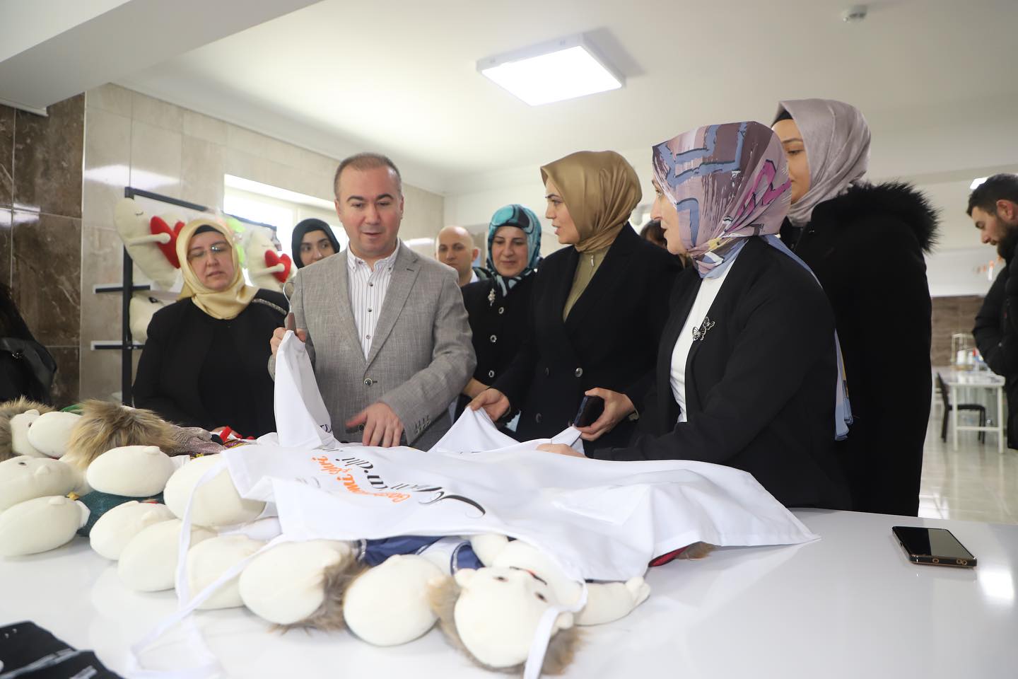 Uluçay, Mareşal Fevzi Çakmak Kadın Kültür Evini Ziyaret Etti