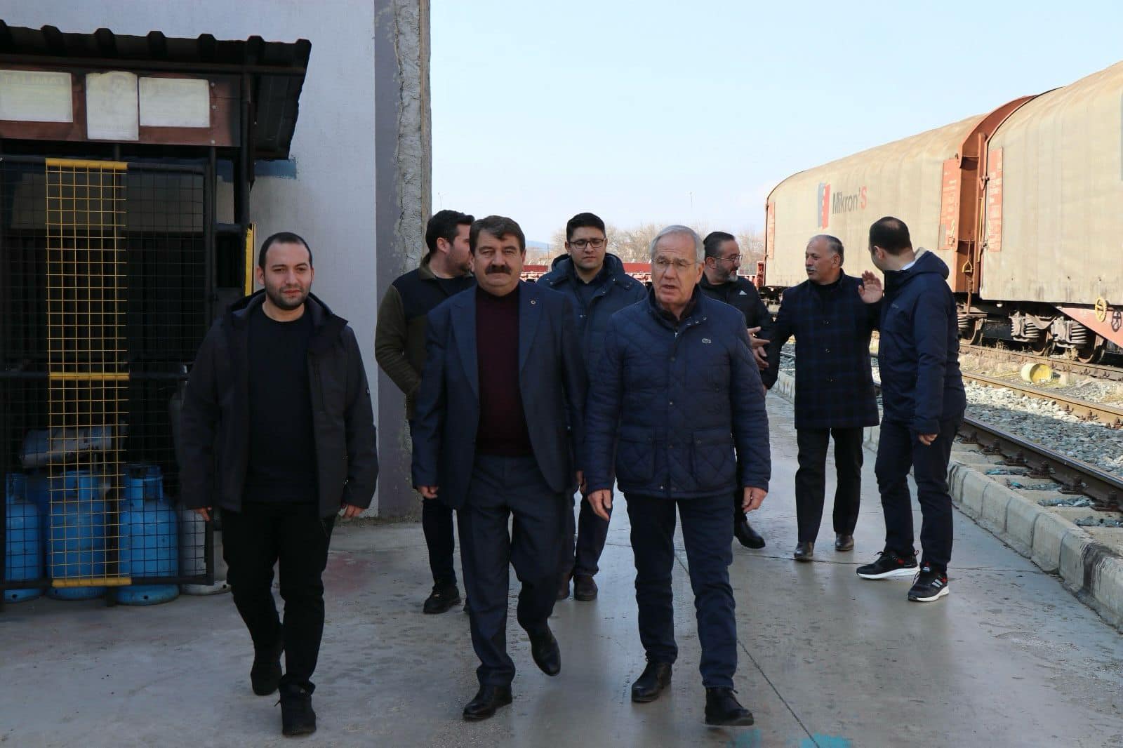 Dinar Belediye Başkanı Nihat Sarı, Önceki Dönem Belediye Başkanı Saffet Acar’ı Ziyaret Etti