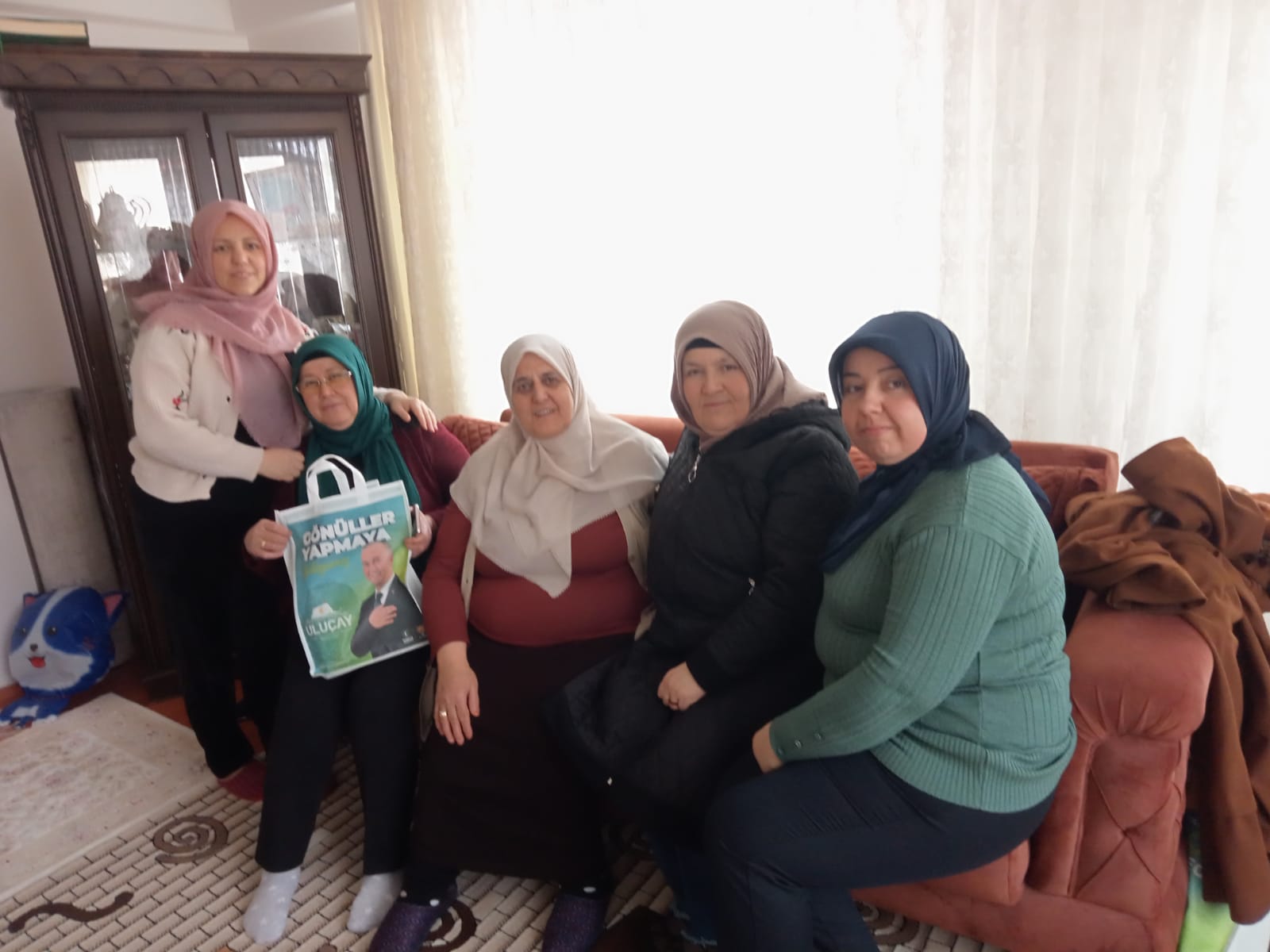 AK Kadınlar Mahalle Ziyaretlerinde