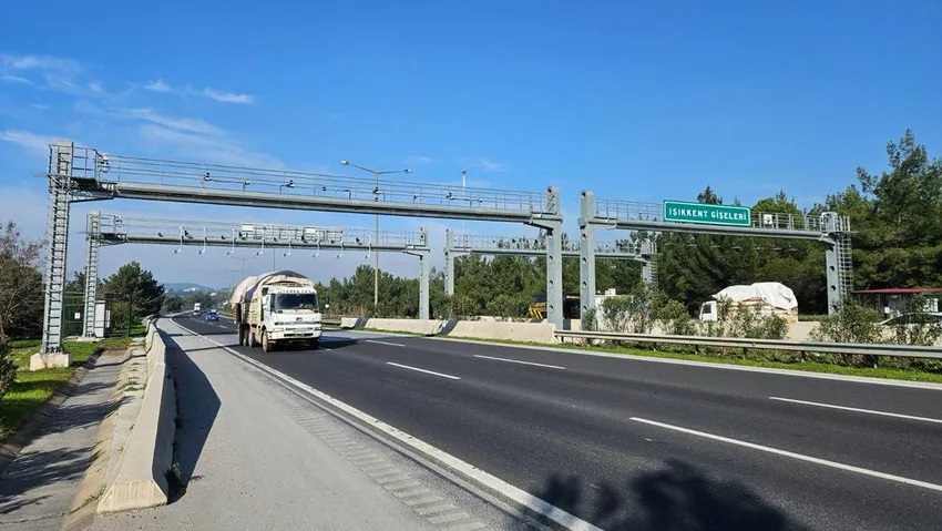 Otoyollarda 'serbest geçiş dönemi' başladı