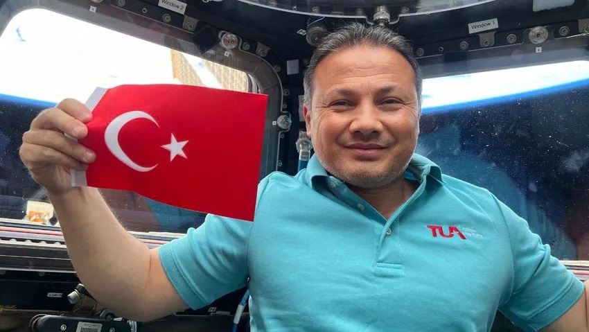 Alper Gezeravcı: Değer katmak için ülkeme dönmeyi sabırsızlıkla bekliyorum