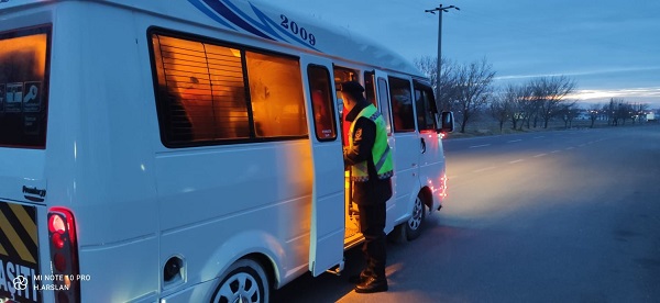 Afyonkarahisar Jandarmasından Okul Servis Aracı sürücülerine bilgilendirdi