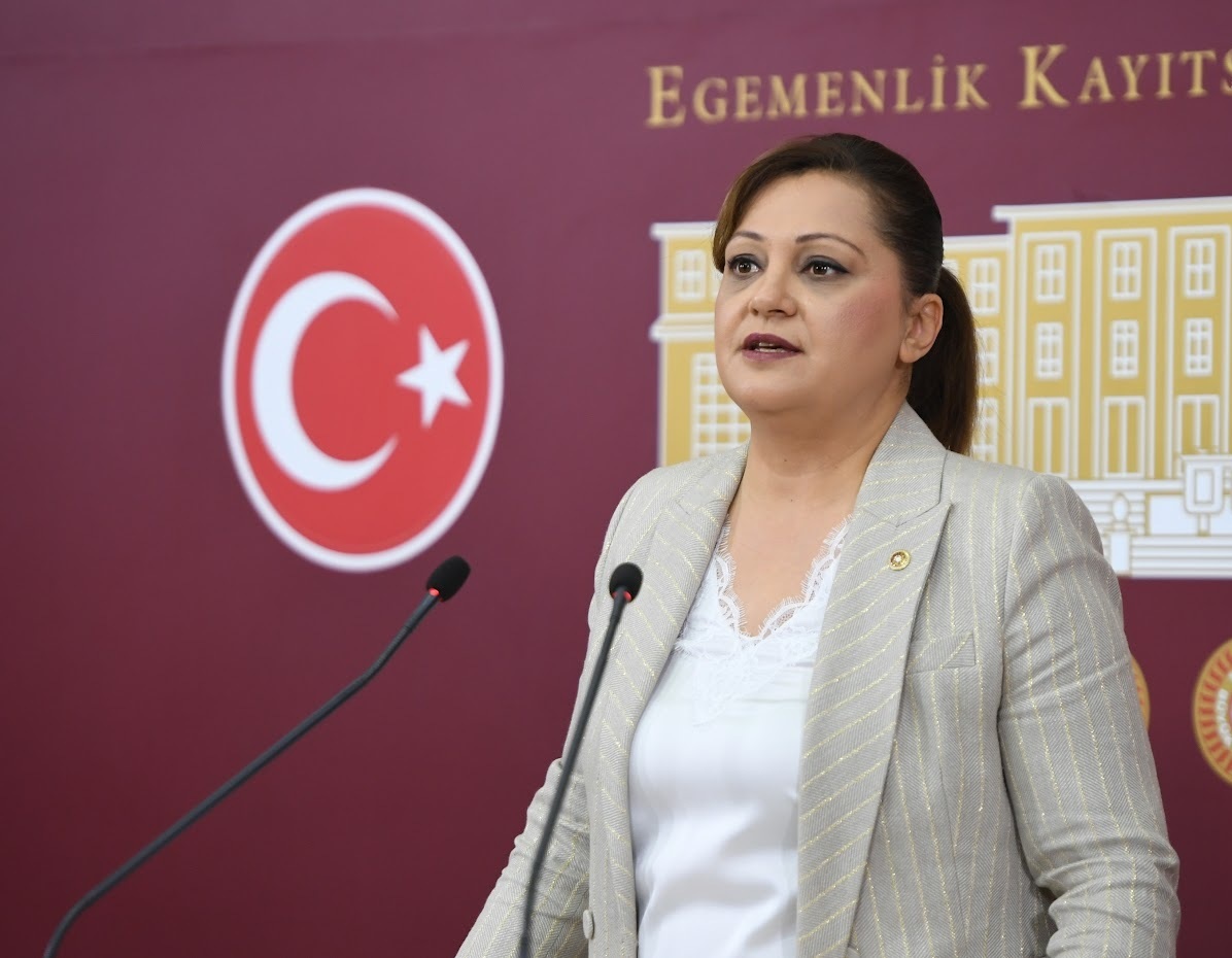 CHP'li Köksal ''Depremzedelerin seçmen olarak görülmesi hatadır''