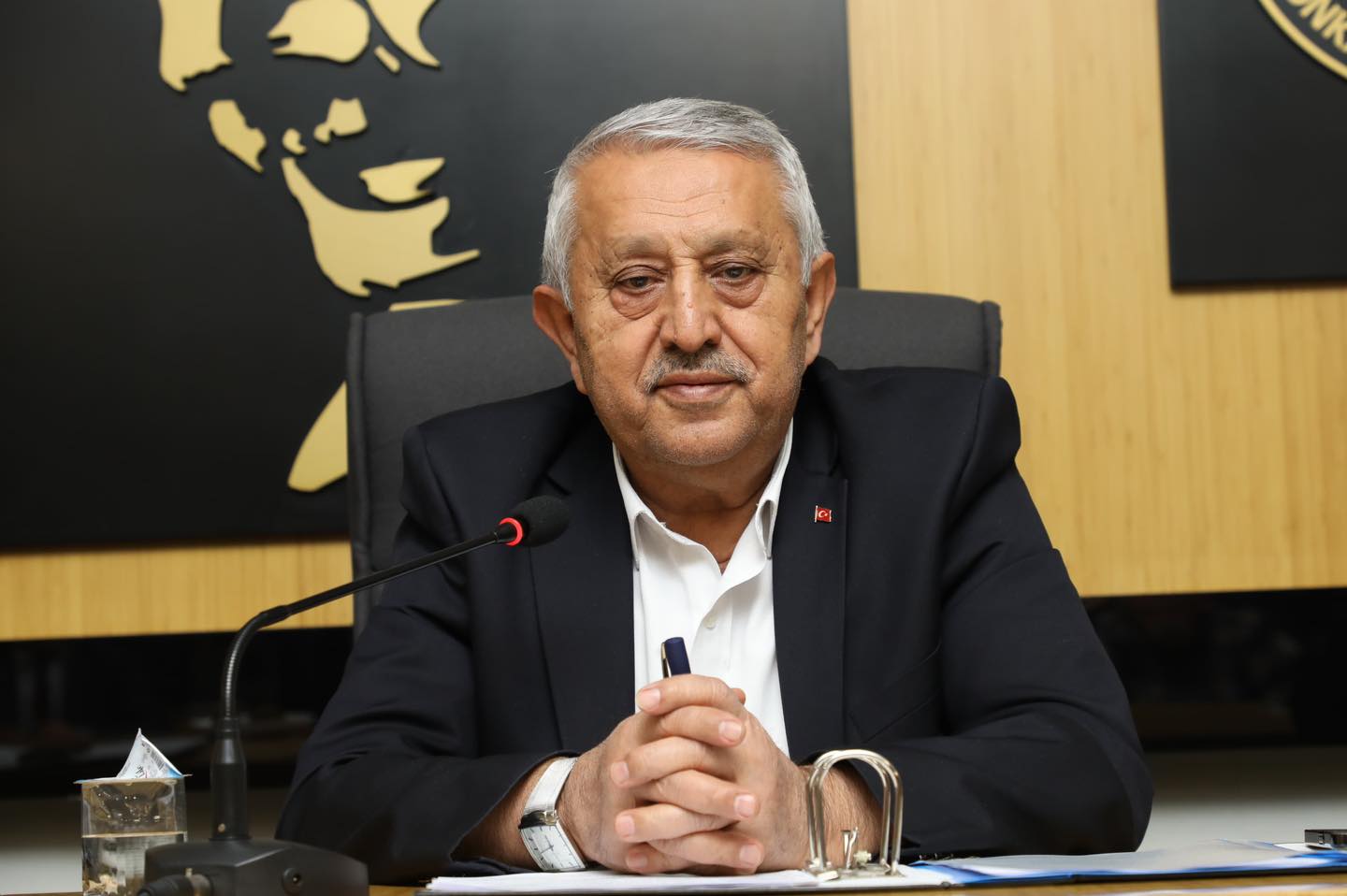 Başkan Zeybek 6 Şubat Felaketini Unutmadı