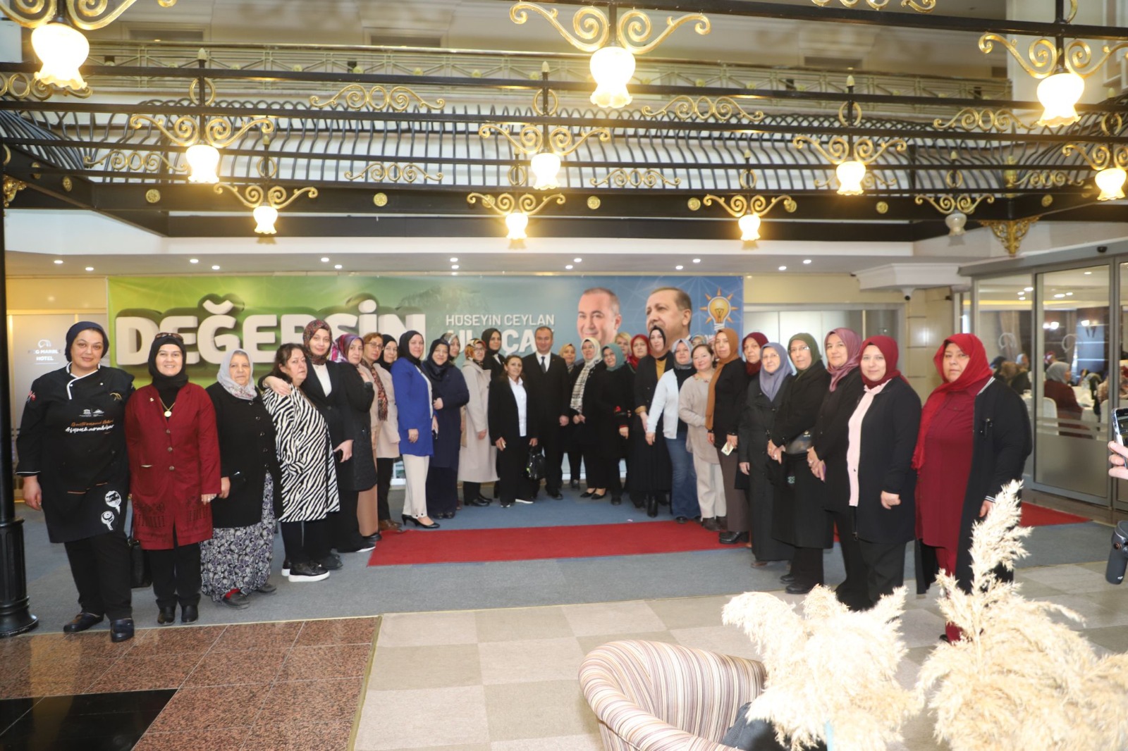 ULUÇAY, “KADINLARIMIZIN DESTEĞİYLE BİR KEZ DAHA DESTAN YAZMAYA HAZIRIZ, KARARLIYIZ”