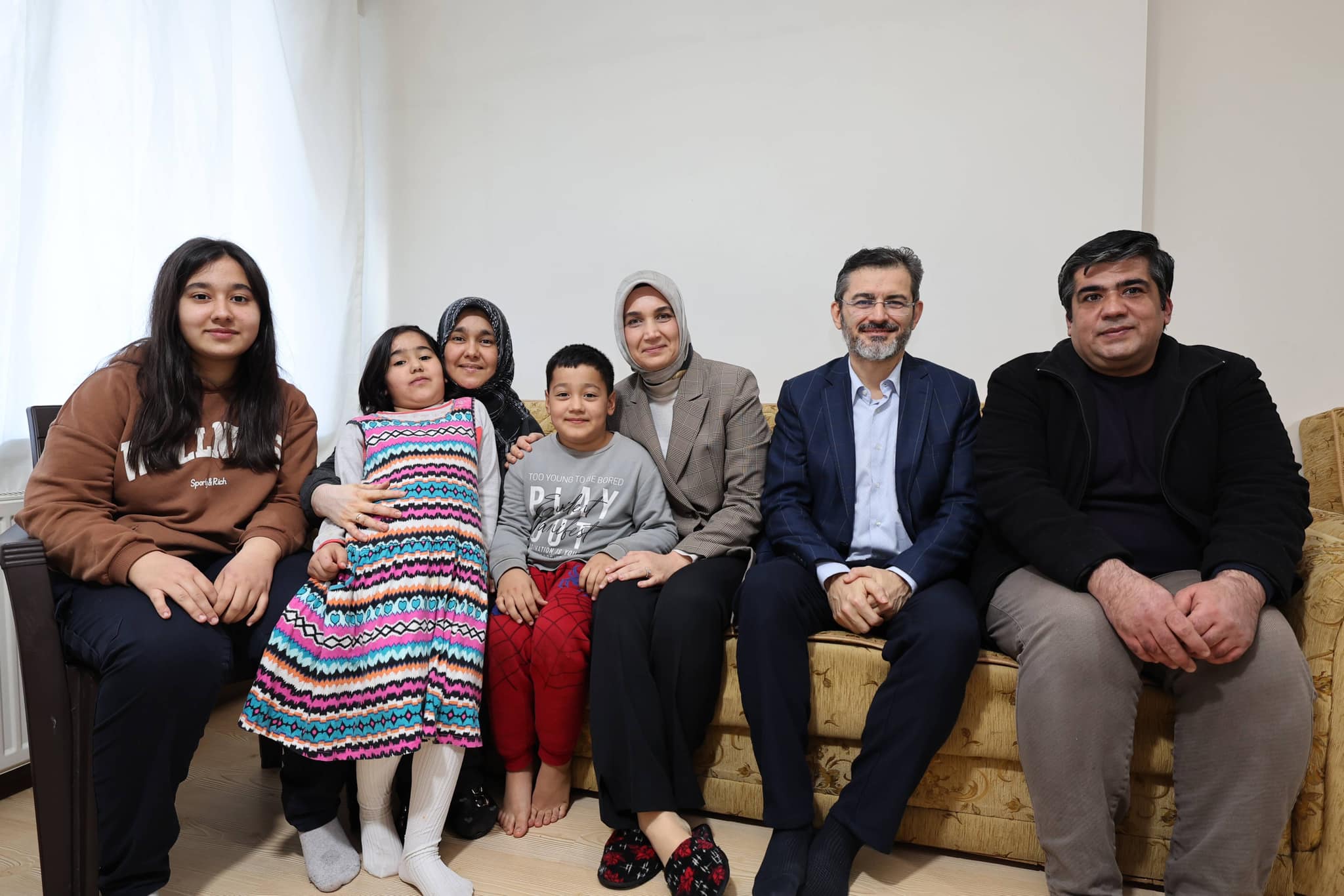 VALİ YİĞİTBAŞINDAN DEPREMZEDE AİLEYE ZİYARET