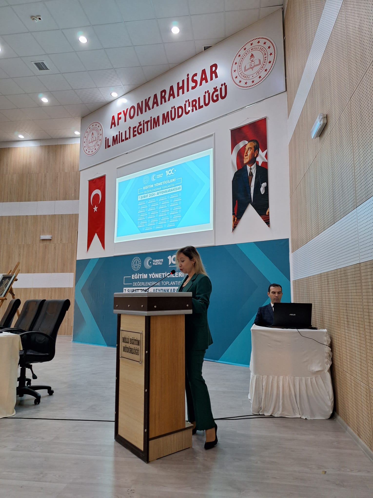 Şamlıoğlu'nu Müdür Sünnetçi Karşıladı