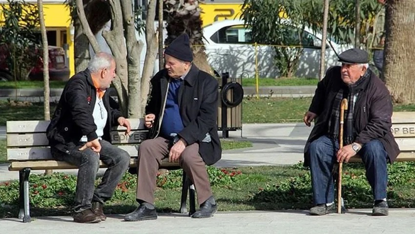 Bakan Işıkhan duyurdu: Emeklilerin bayram ikramiyesi artacak