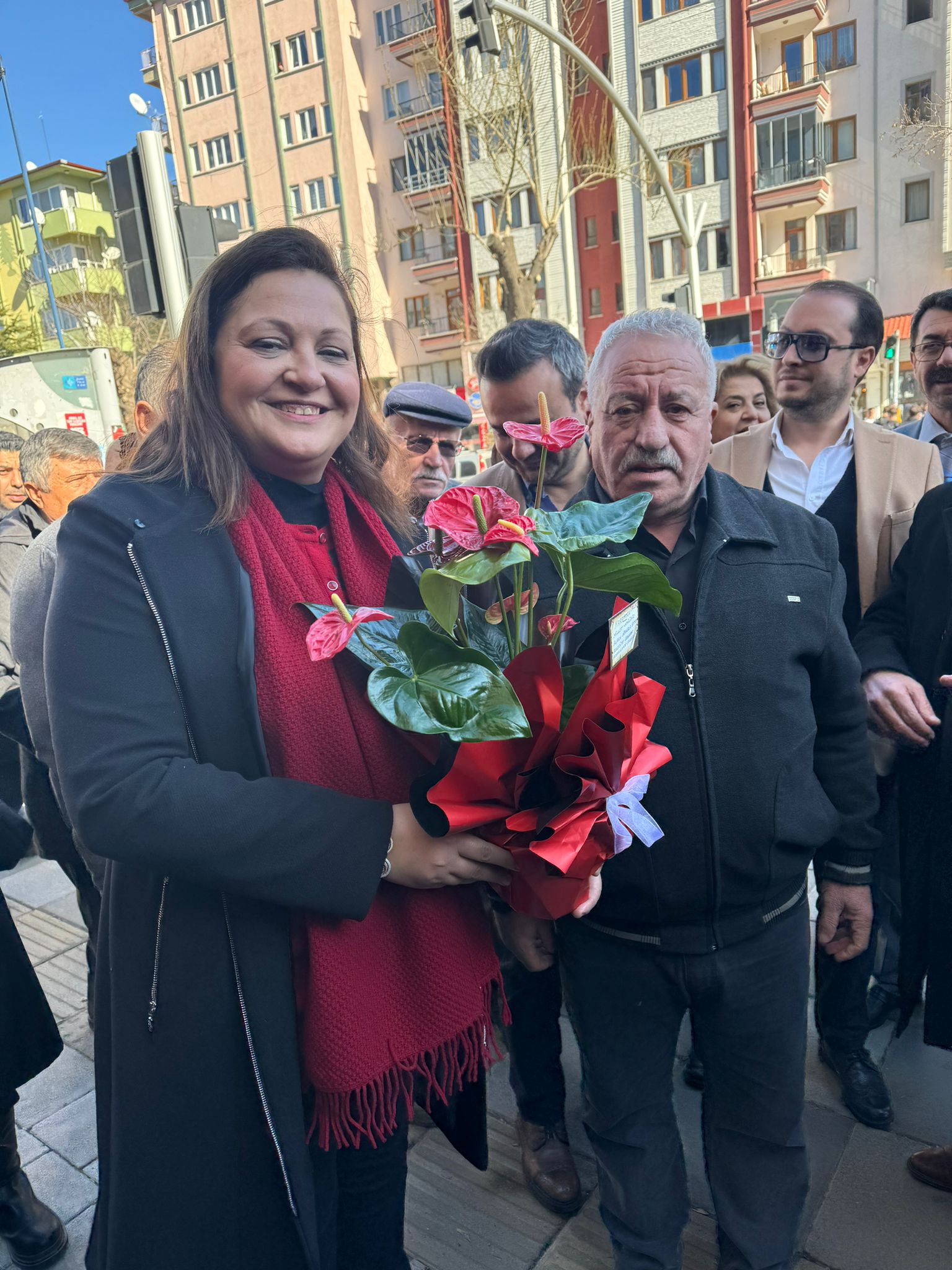 BELEDİYE BAŞKAN ADAYI KÖKSAL, DUR DURAK BİLMİYOR