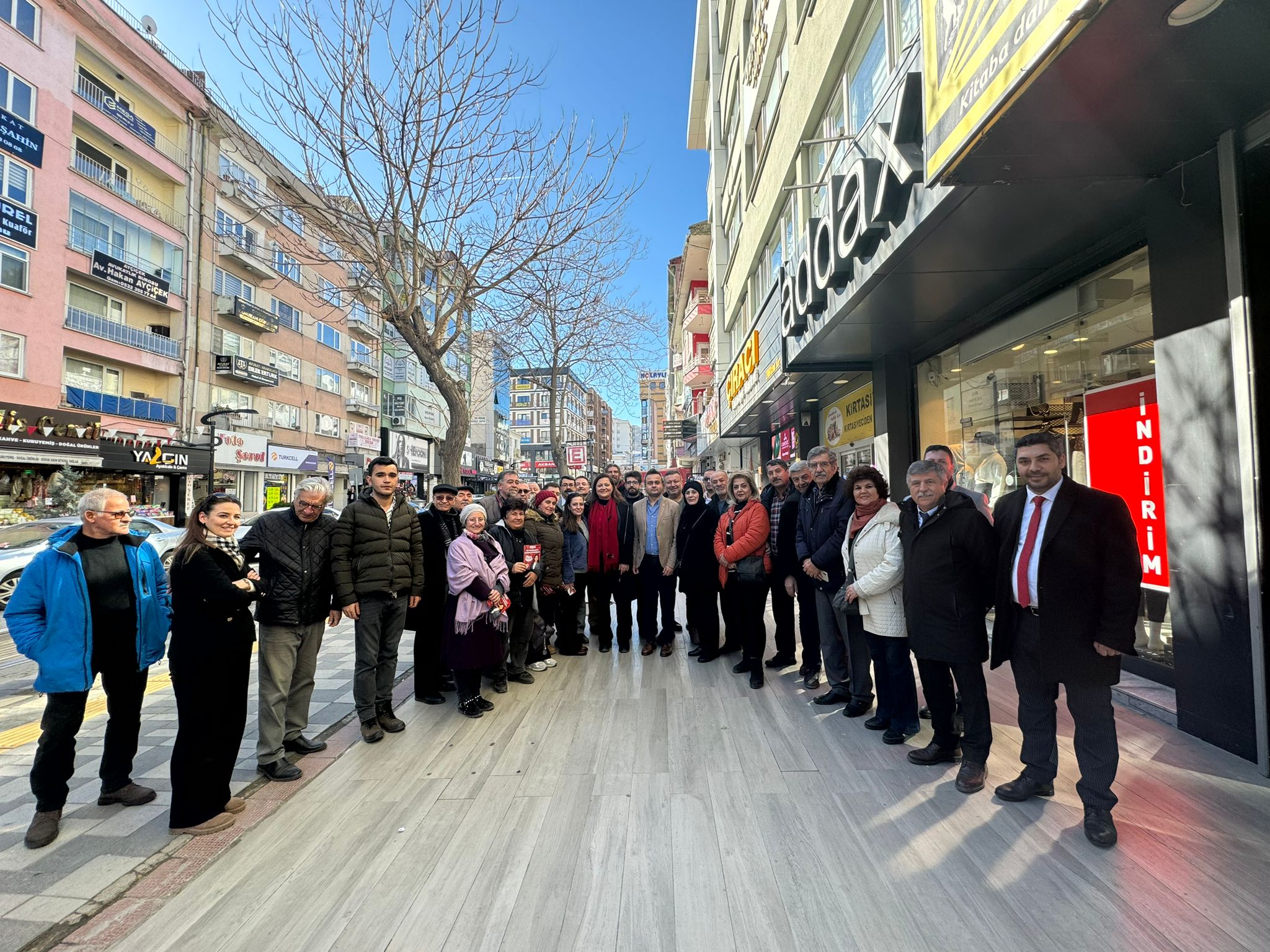 BELEDİYE BAŞKAN ADAYI KÖKSAL, DUR DURAK BİLMİYOR