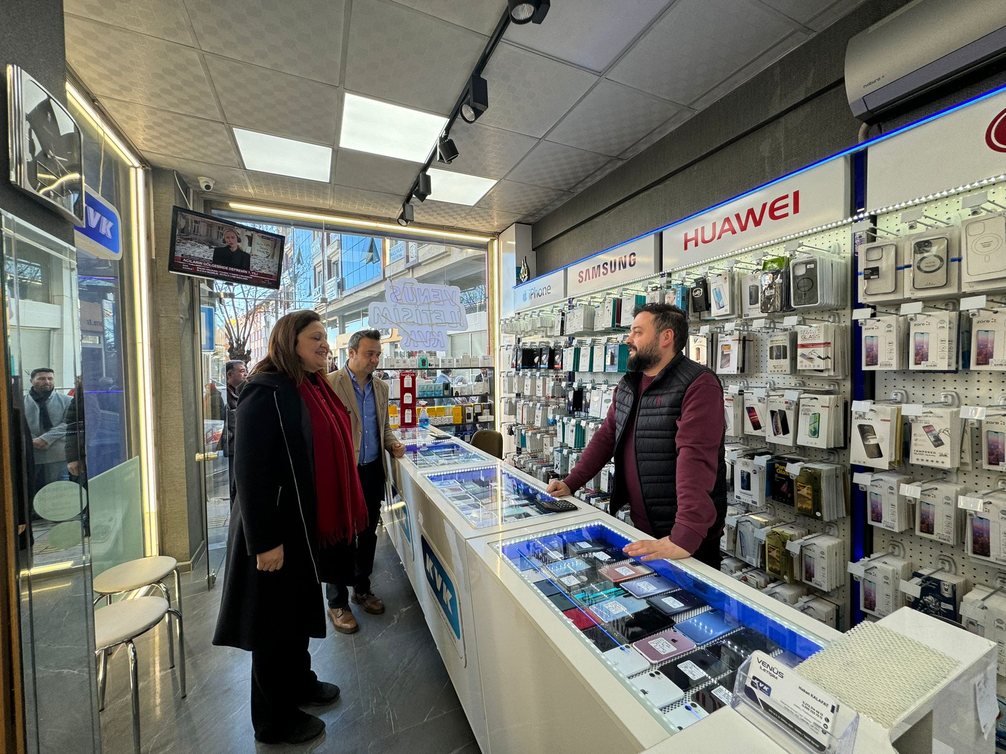BELEDİYE BAŞKAN ADAYI KÖKSAL, DUR DURAK BİLMİYOR