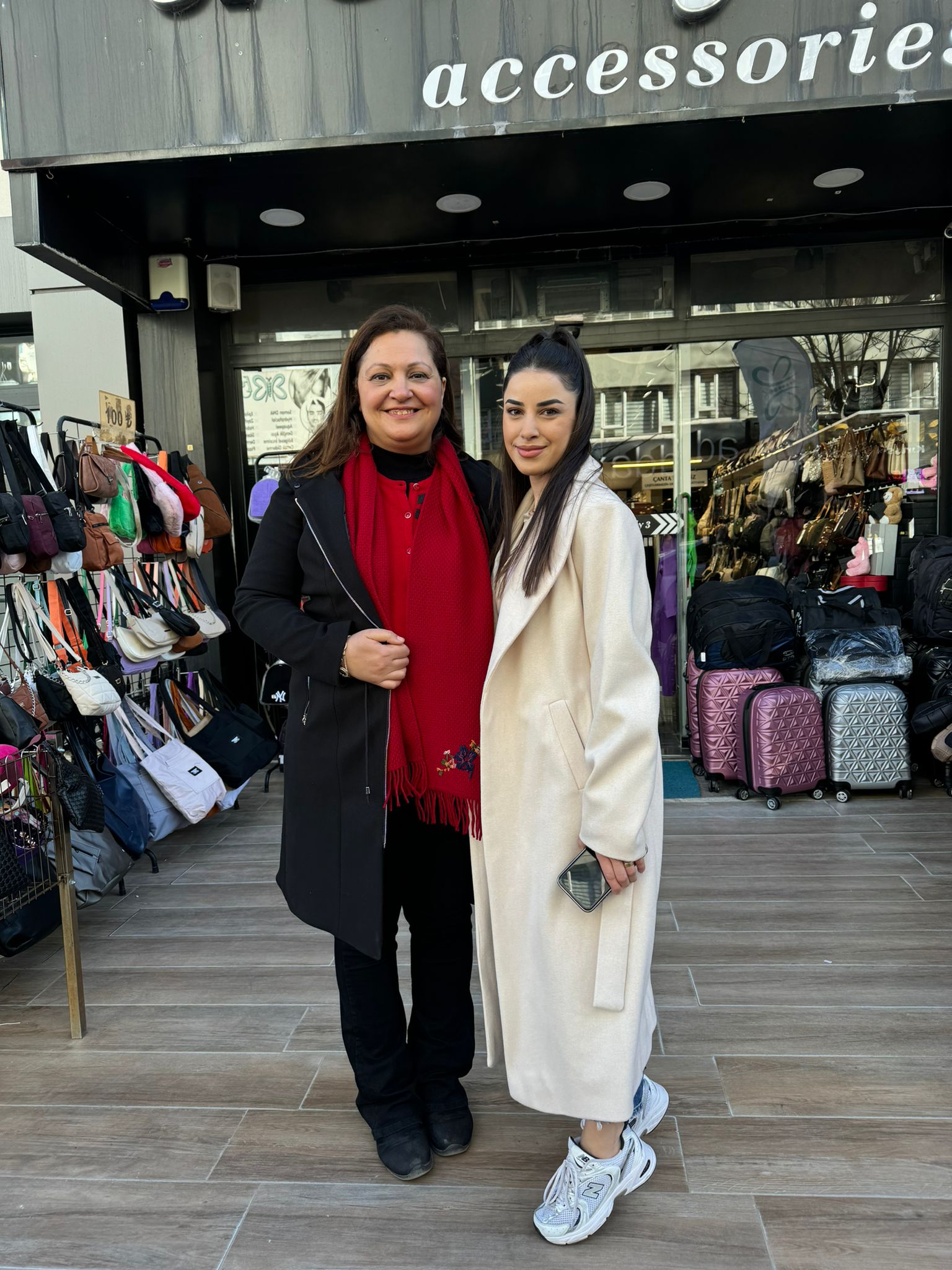 BELEDİYE BAŞKAN ADAYI KÖKSAL, DUR DURAK BİLMİYOR