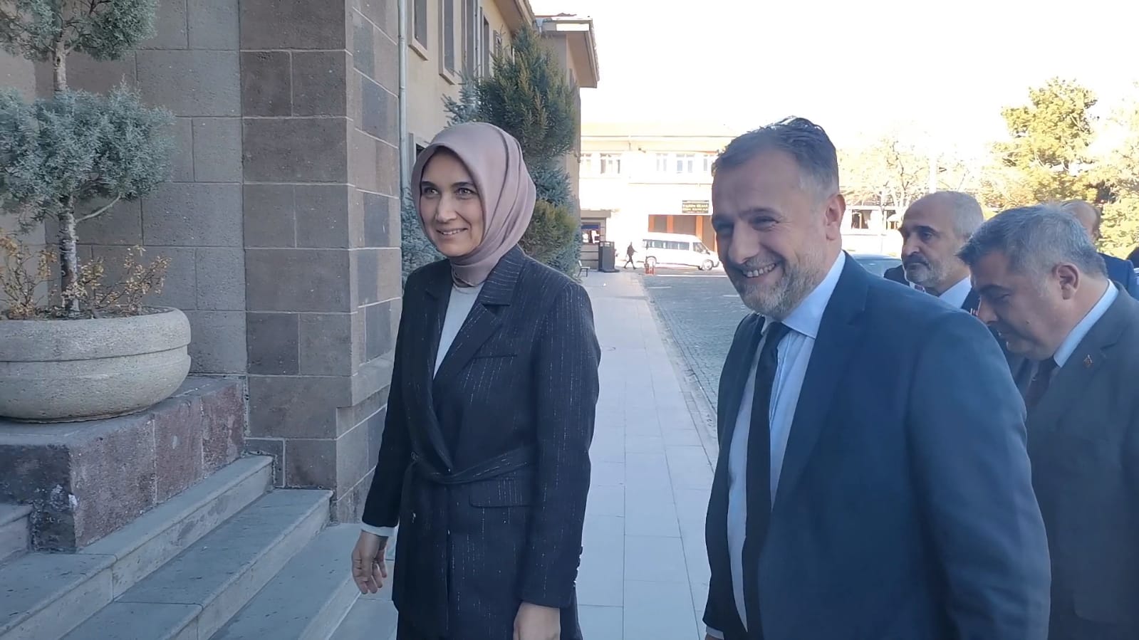 BAKAN YARDIMCISI ŞAMLIOĞLU
