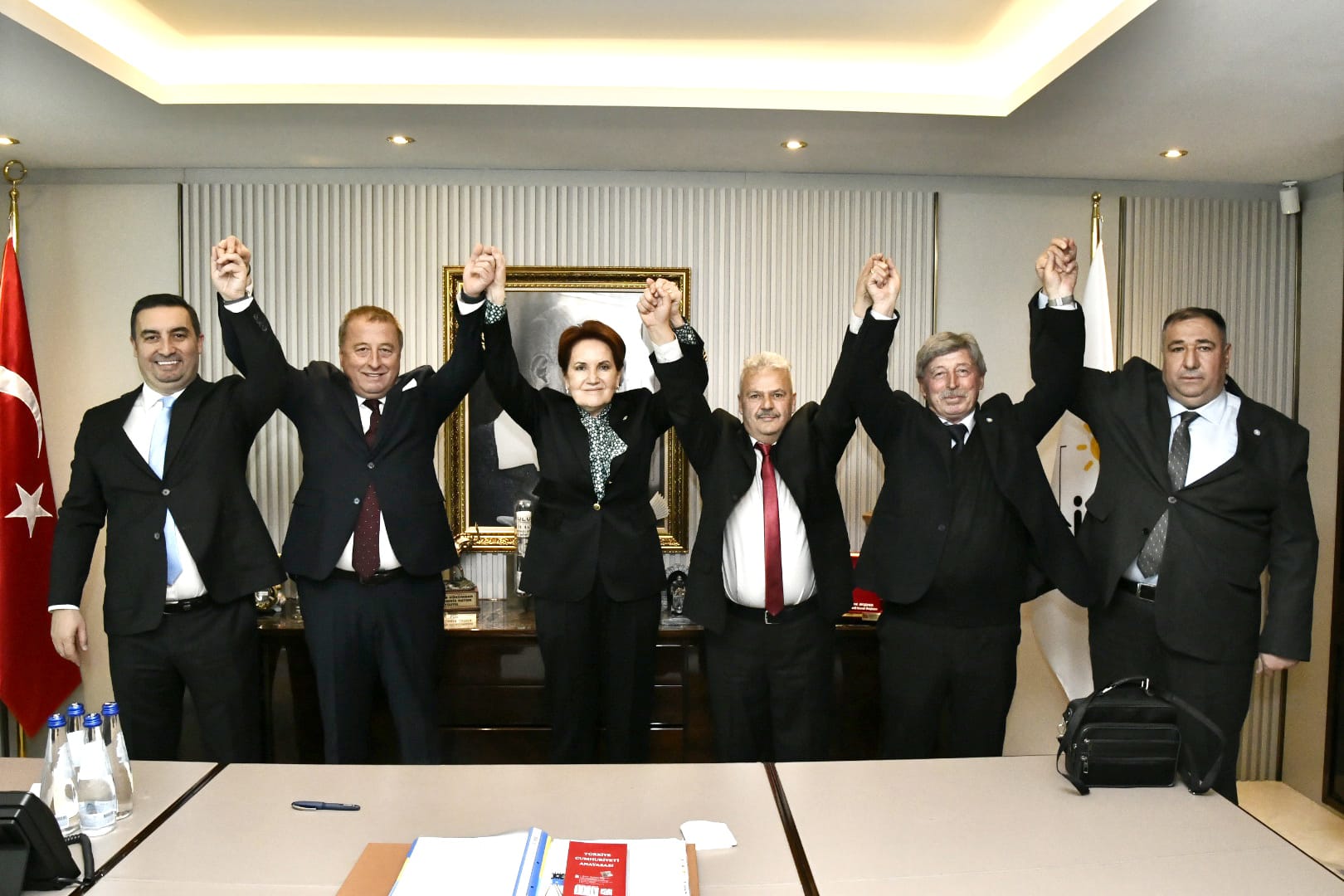 MERAL AKŞENER AFYON’UN 3 BELEDİYE BAŞKAN ADAYINI AÇIKLADI