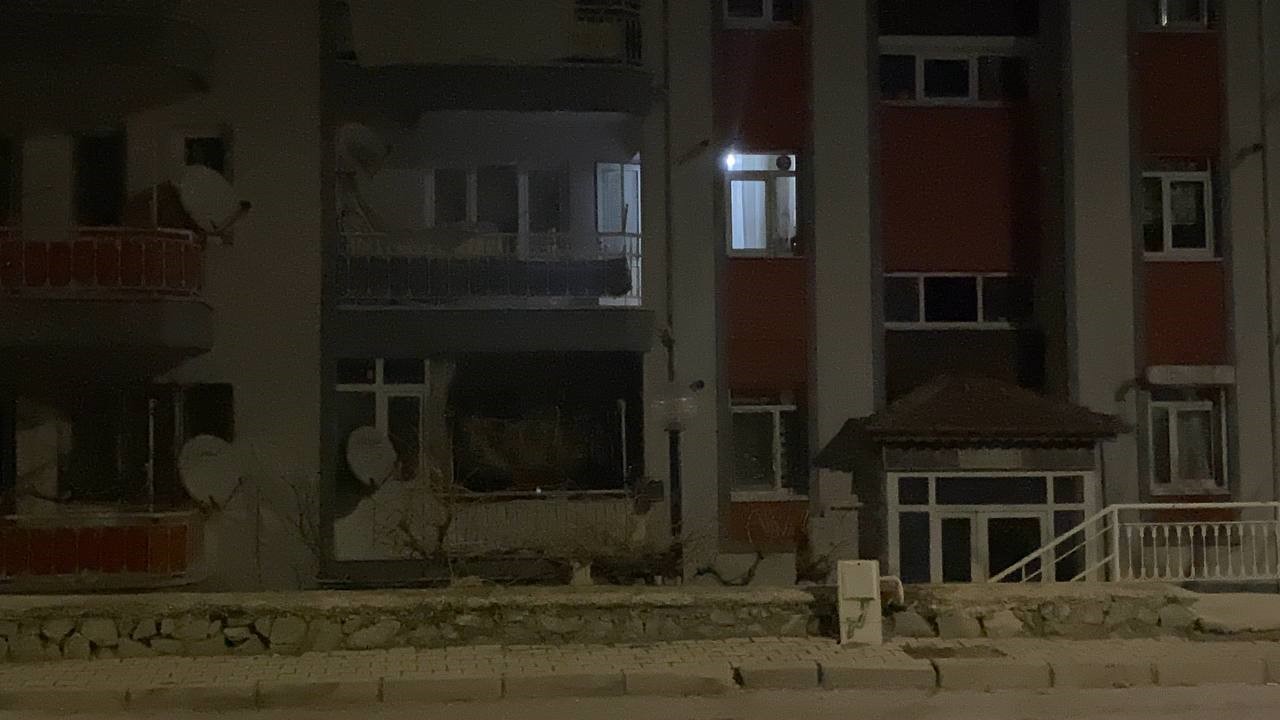 22 Yaşındaki Genç Sinir Krizi Geçirdi!