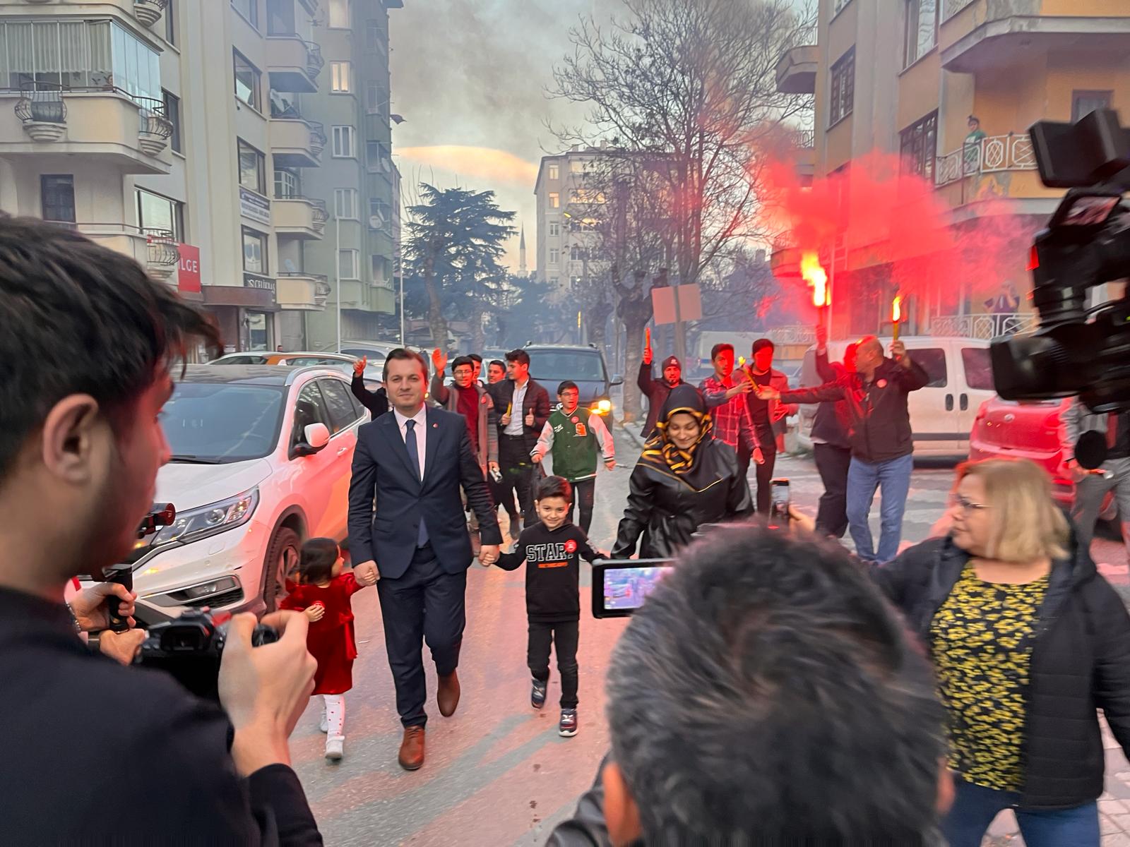 Bu yarışta ben de varım dedi 