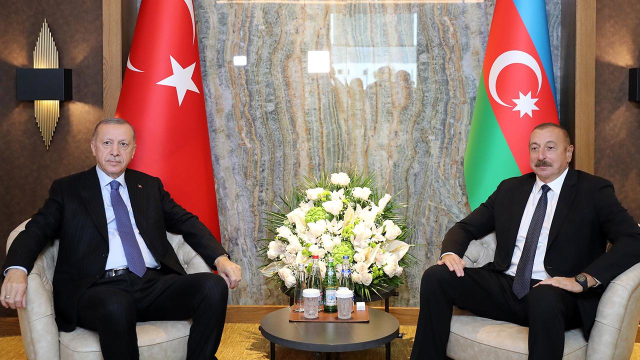 Azerbaycan'da Seçimin Galibi Aliyev Oldu İlk Tebrik Erdoğan'dan Geldi