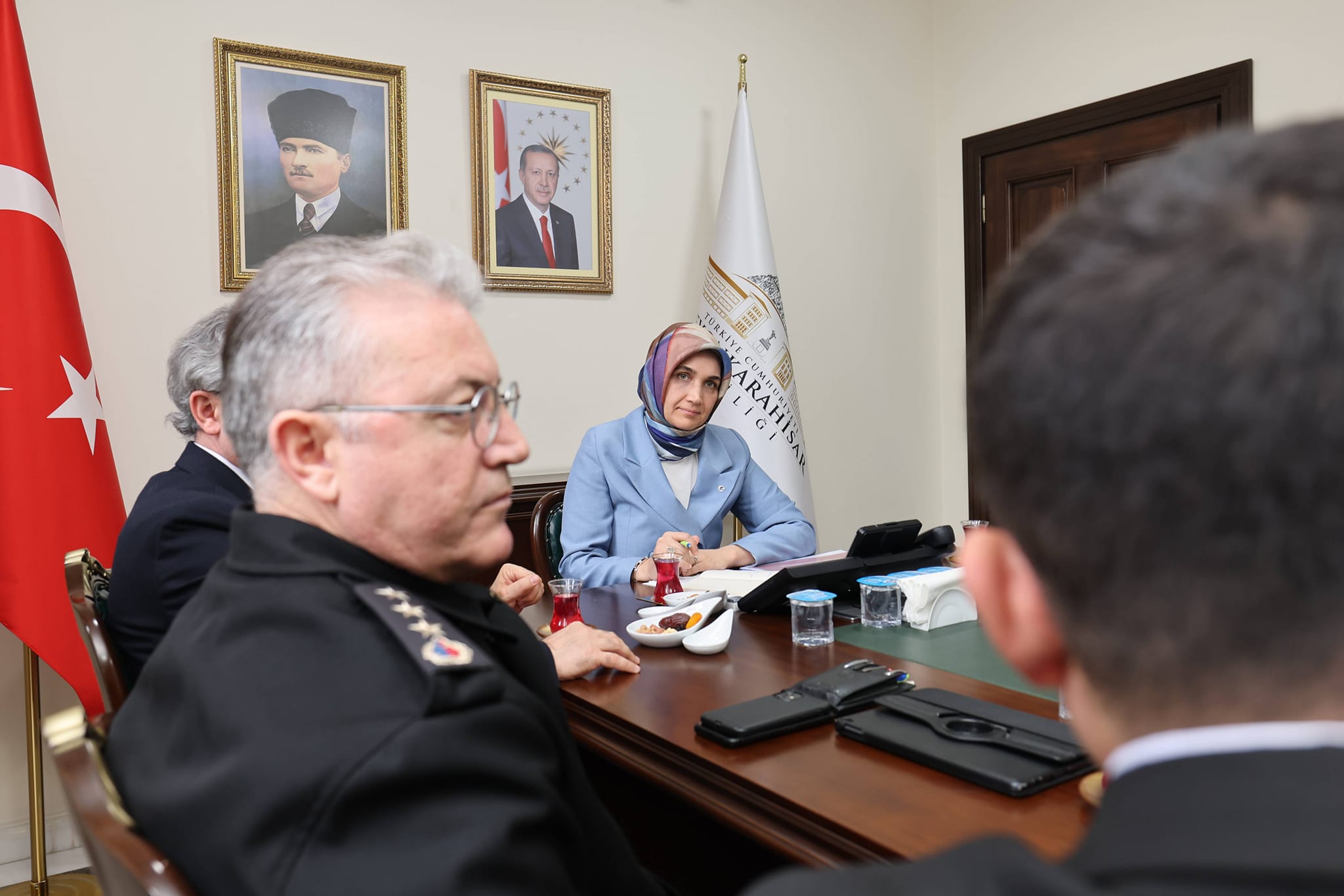 Devlet Ana Başkanlığında Asayiş Toplantısı Düzenlendi