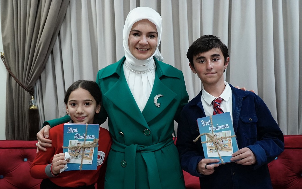 Bakan Göktaş Doha Yunus Emre Enstitüsünü ziyaret etti
