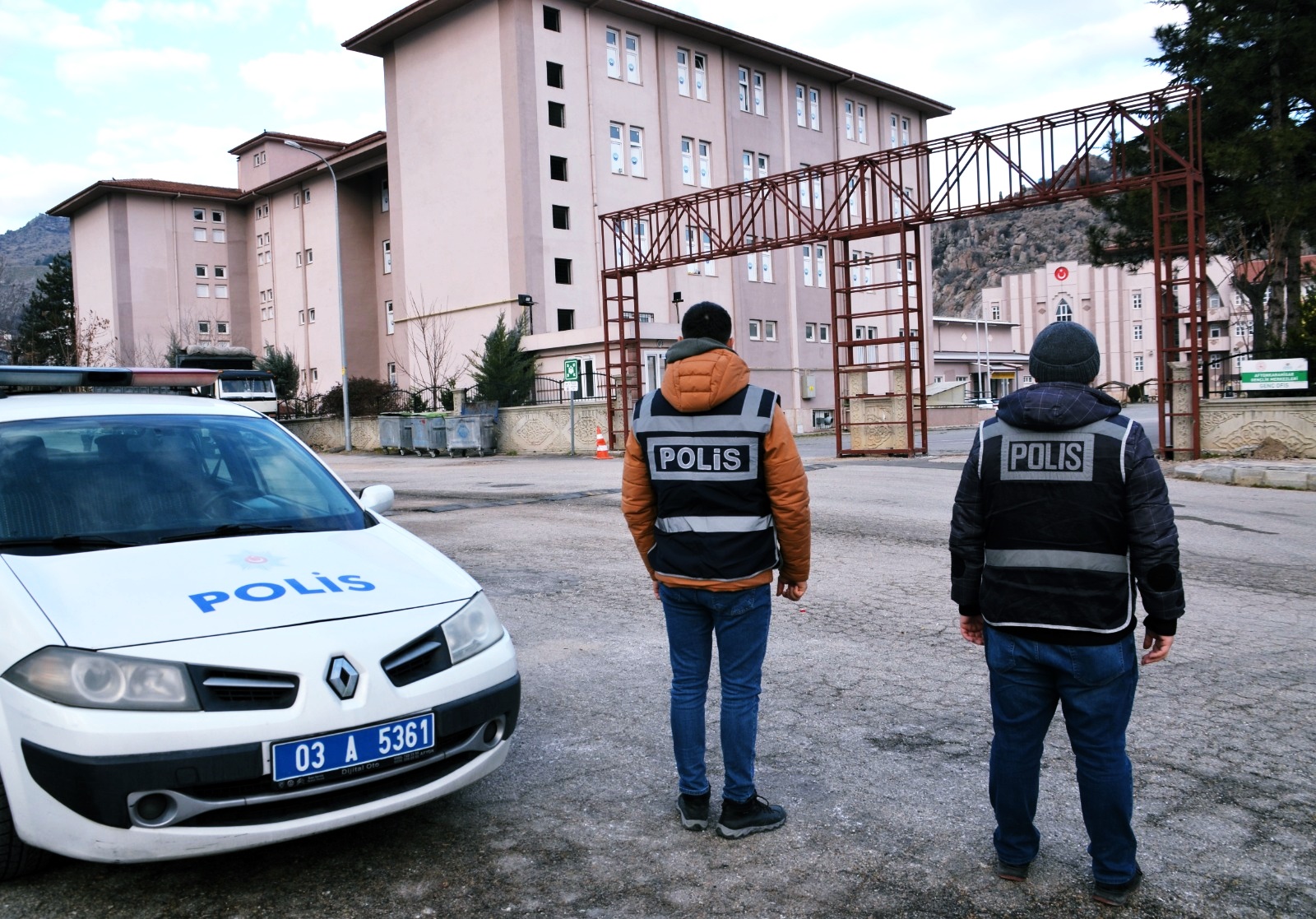 Afyon Polisi Çocuk ve Gençleri Önemsiyor