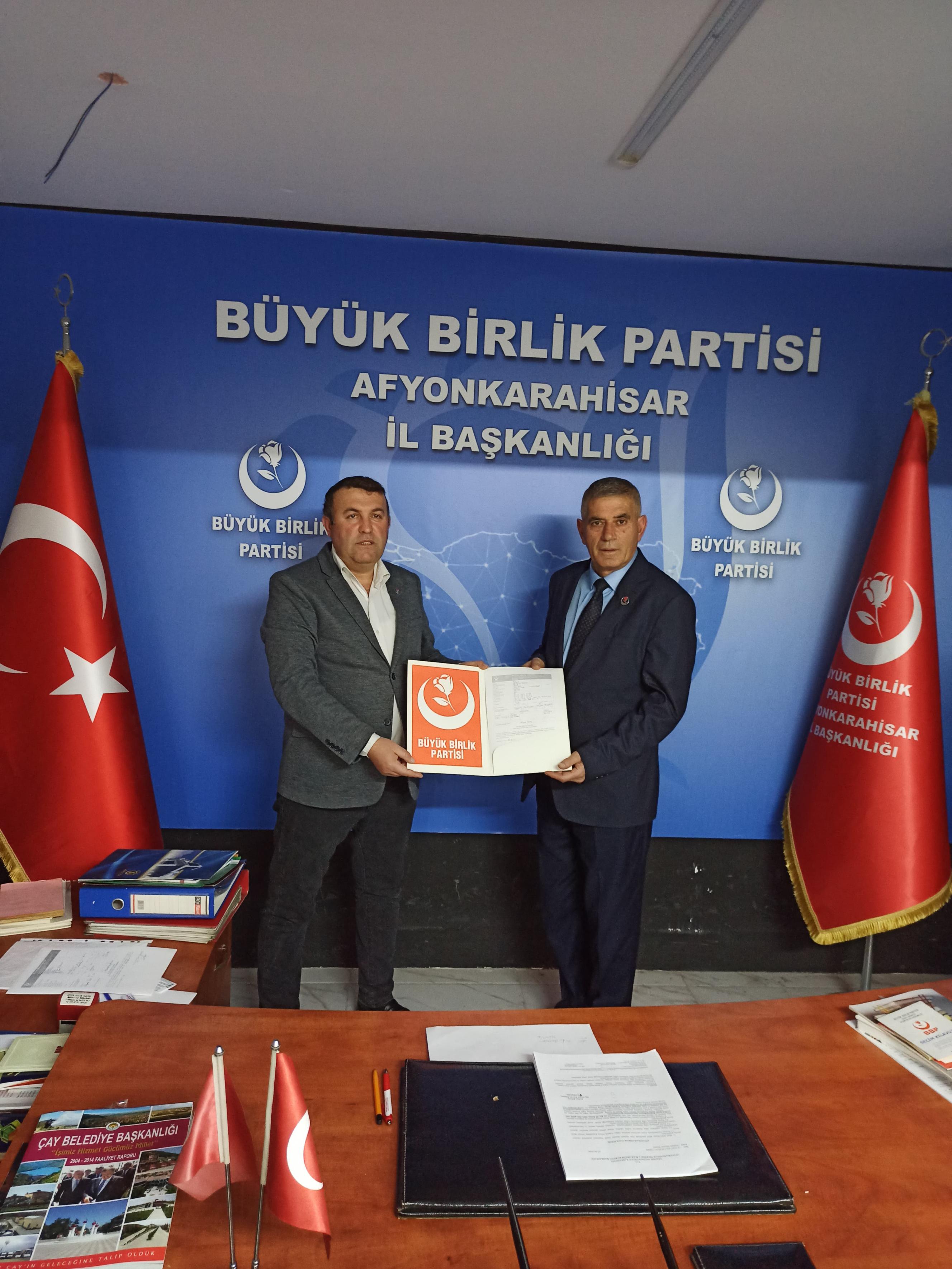 “Efsane belediye başkanı partimize katıldı ve başkan adayımız oldu”