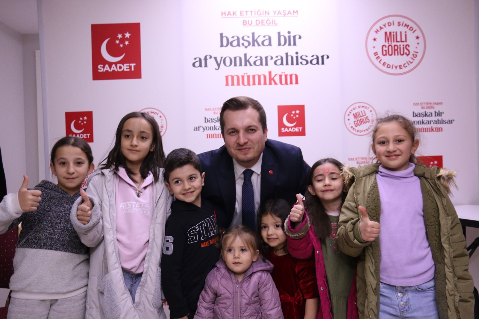 AFYONKARAHİSAR SİYASETİNDE YENİ YÜZLER İSTENİYORSA BURADAYIZ!