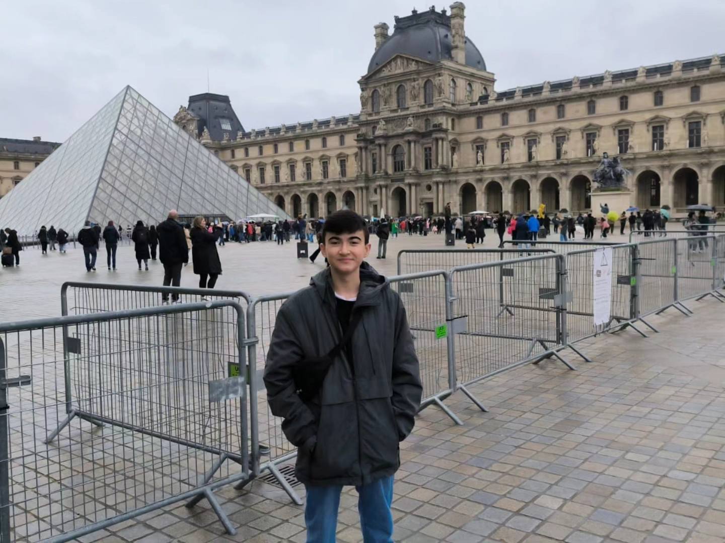 RSP öğrencileri Paris'i geziyor