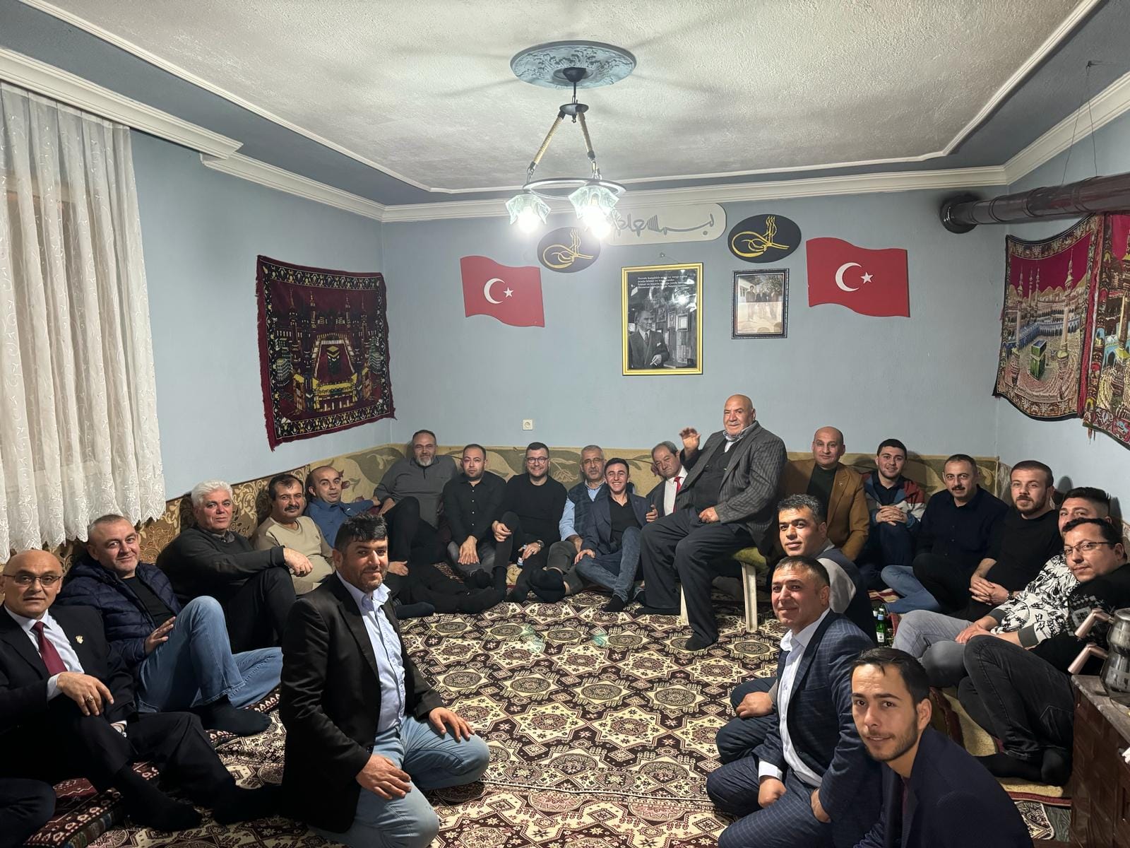 ŞEHİT VE GAZİLER DERNEĞİ ŞEHİT  VE GAZİ AİLELERİNİN YANINDA
