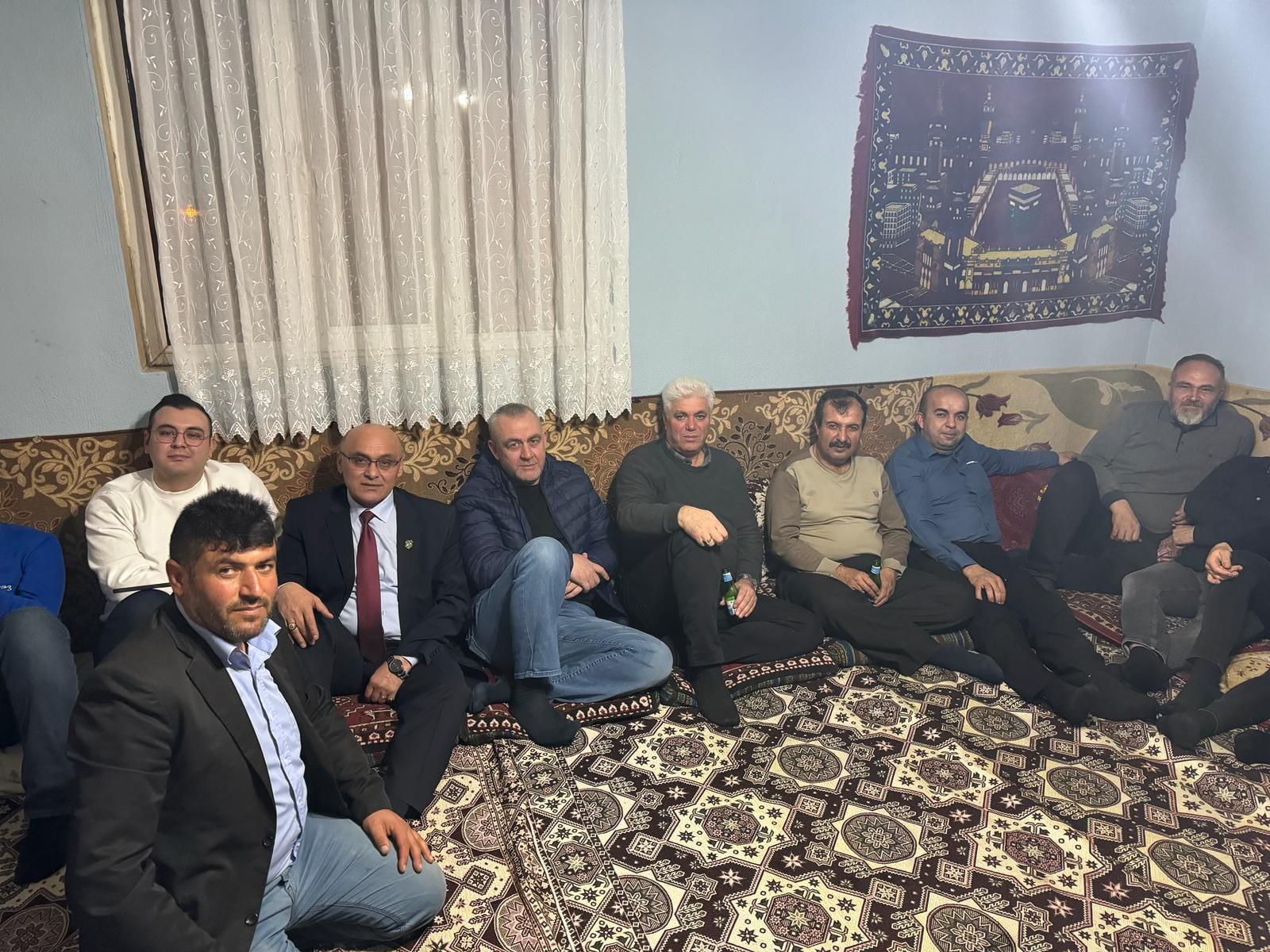 ŞEHİT VE GAZİLER DERNEĞİ ŞEHİT  VE GAZİ AİLELERİNİN YANINDA