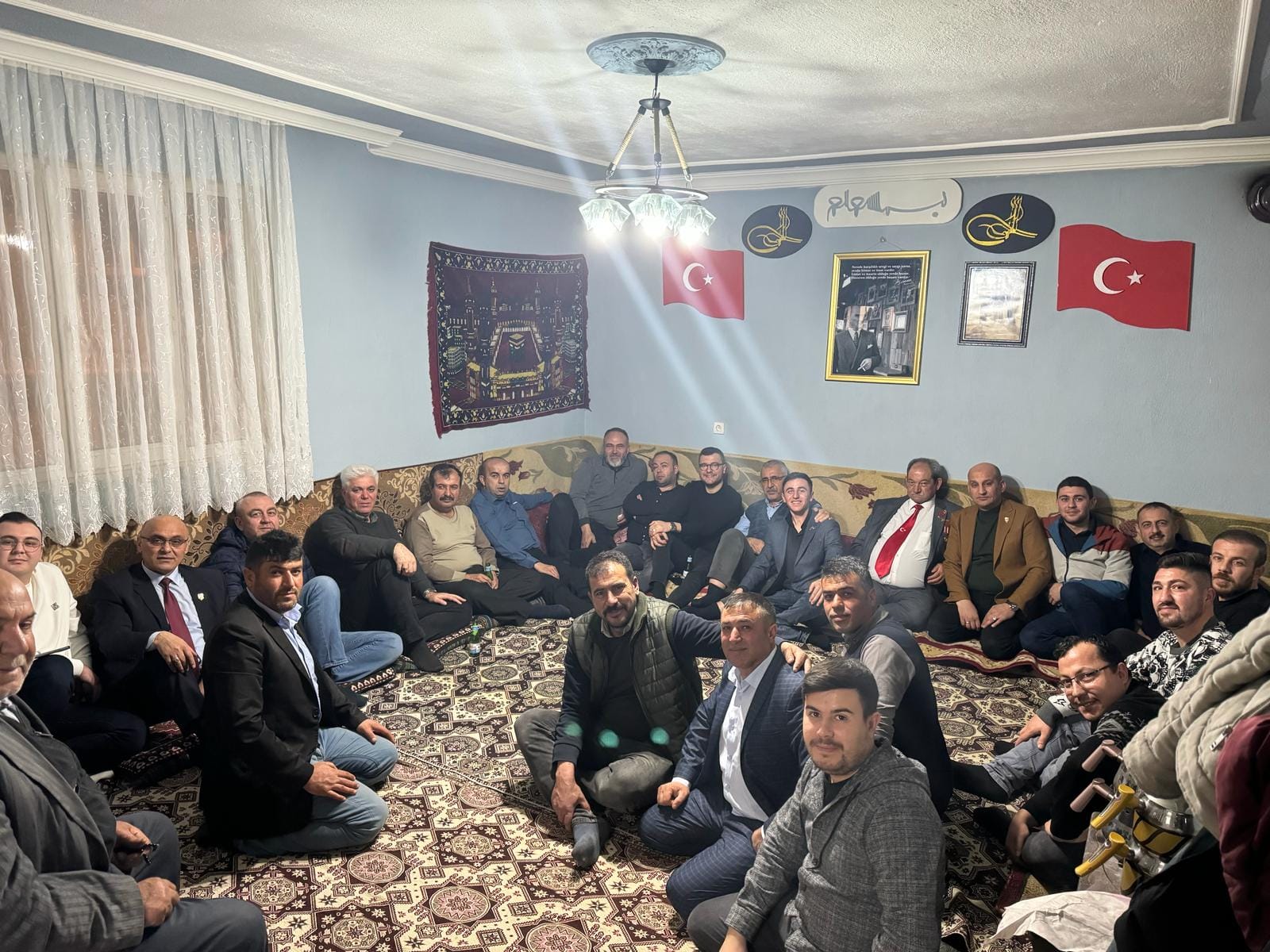 ŞEHİT VE GAZİLER DERNEĞİ ŞEHİT  VE GAZİ AİLELERİNİN YANINDA