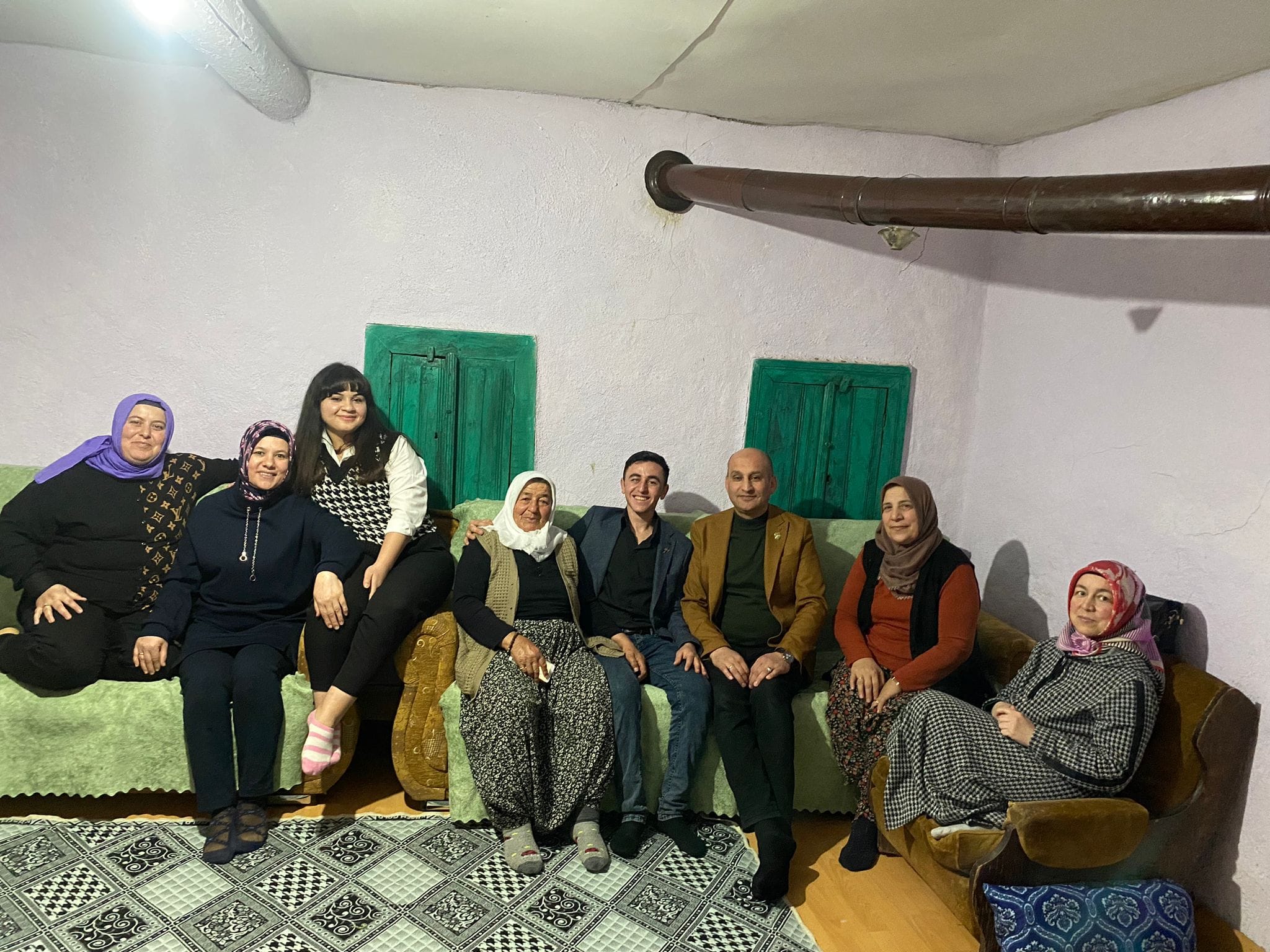 ŞEHİT VE GAZİLER DERNEĞİ ŞEHİT  VE GAZİ AİLELERİNİN YANINDA