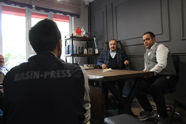 Saldırıya Uğrayan Türkeli Ekibine İlk Ziyaret Eski Bakan Eroğlu'ndan Geldi