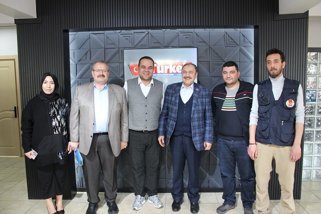 Saldırıya Uğrayan Türkeli Ekibine İlk Ziyaret Eski Bakan Eroğlu'ndan Geldi
