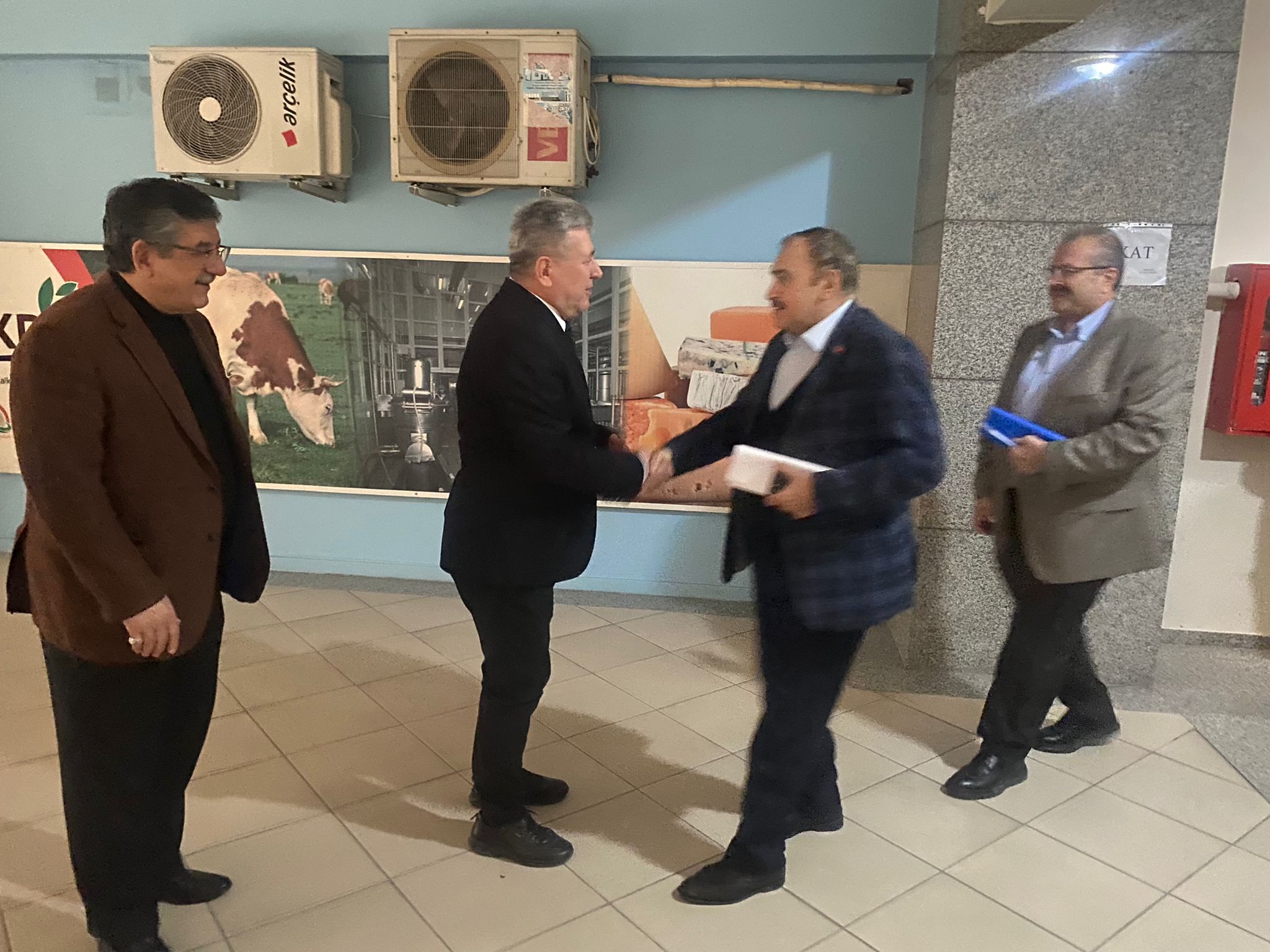 BAŞKAN AKAR, BASIN ÇALIŞANLARINA YAPILAN SALDIRIYI KINADI