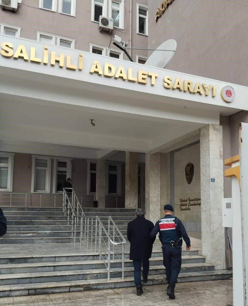 ARANAN 5 KİŞİ YAKALANDI