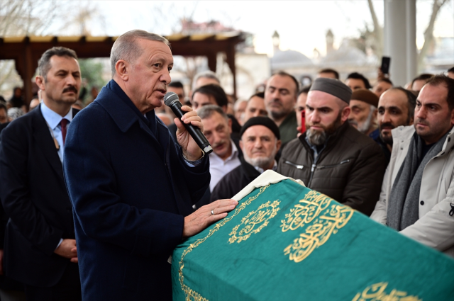CUMHURBAŞKANI ERDOĞAN'DAN AK PARTİ ÜYESİNE  DUYGUSAL VEDA