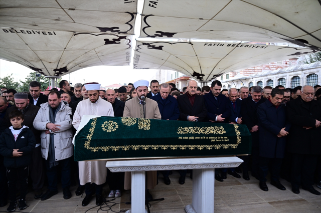 CUMHURBAŞKANI ERDOĞAN'DAN AK PARTİ ÜYESİNE  DUYGUSAL VEDA