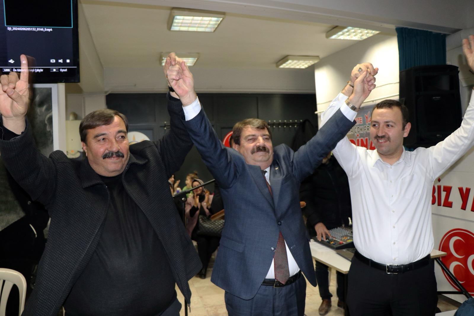 DİNAR ADAYLARI TANITILDI:"HER ZAMAN PROJELERİMİZLE ANILDIK"