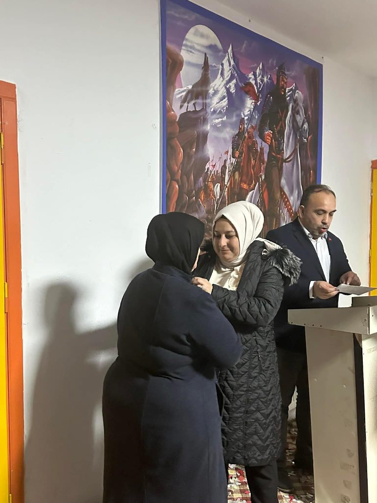 BOLVADİN'DE 178 KİŞİ MHP'YE KATILDI
