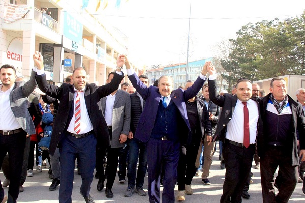 AK PARTİ ŞUHUT BELEDİYE BAŞKAN ADAYI İBRAHİM EROĞLU, ŞUHUT'TA HEMŞEHRİLERİYLE BULUŞTU