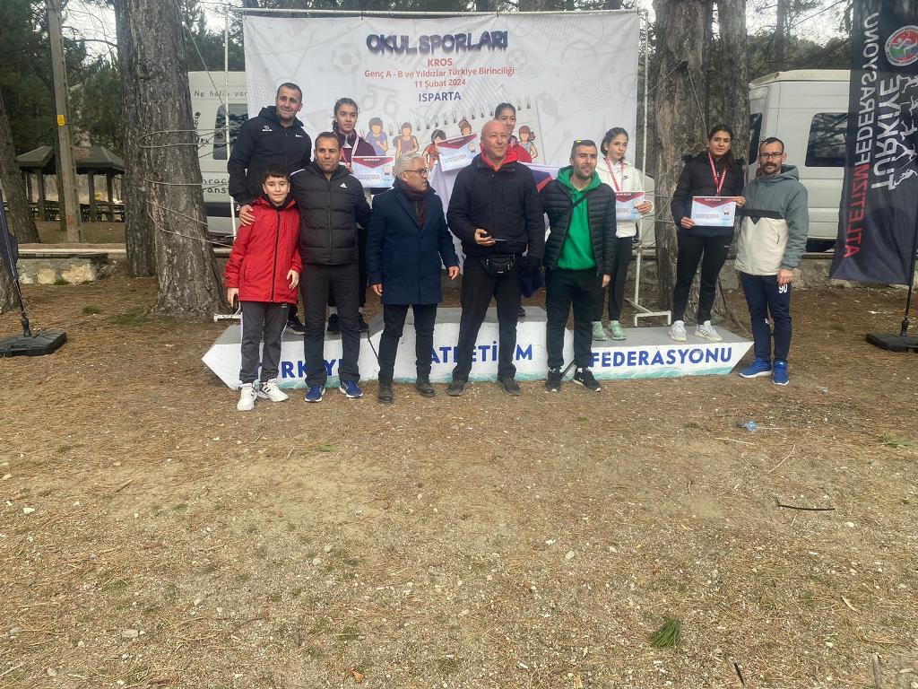 AFYON’LU SPORCU KROS TÜRKİYE DÖRDÜNCÜSÜ OLDU